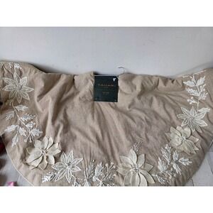 Tahari‎ gold poinsettia 52" tree skirt rustic flowers new cache-pied